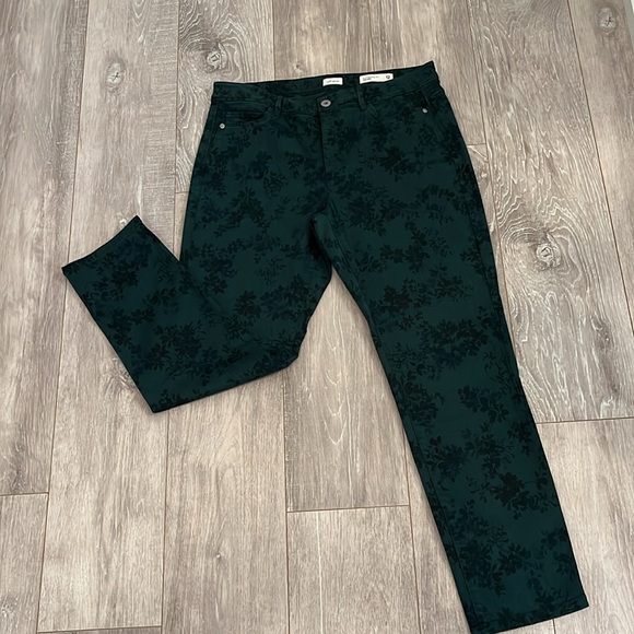 JJill Authentic Fit Jeans - Picture 8 of 8